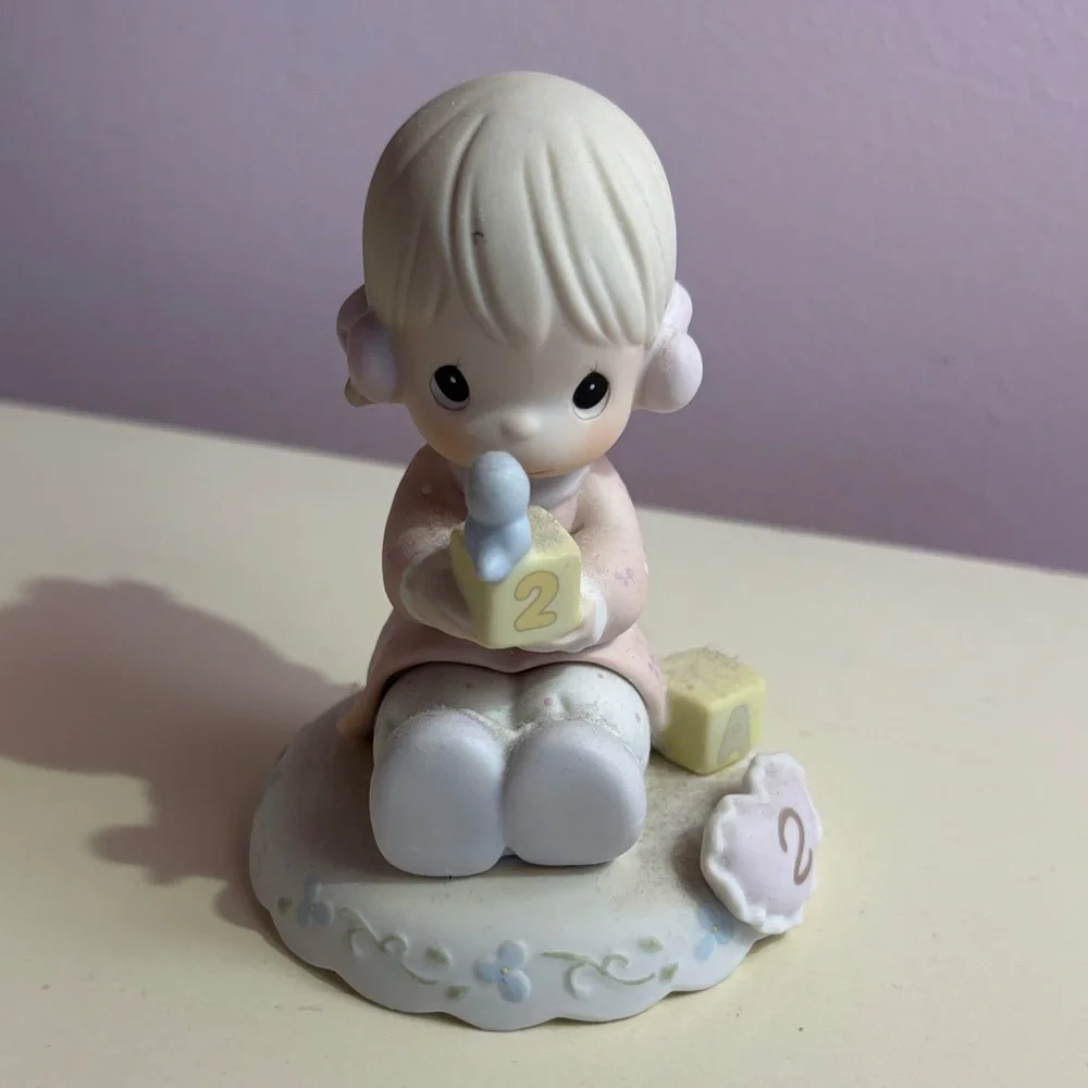 Precious Moments Pastel Figurine Shelf Set